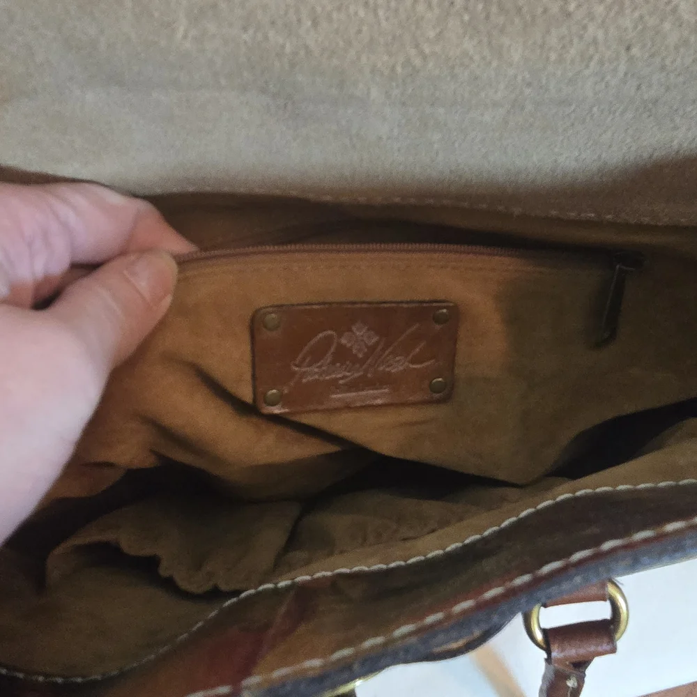Patricia Nash chic satchel